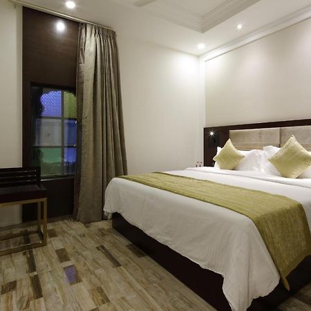 Regenta Inn Ranip Amhedabad Dış mekan fotoğraf