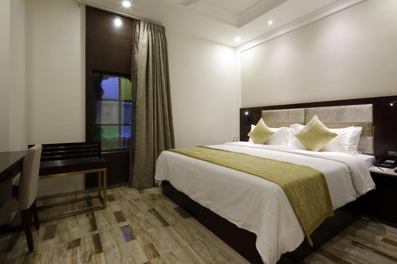 Regenta Inn Ranip Amhedabad Dış mekan fotoğraf
