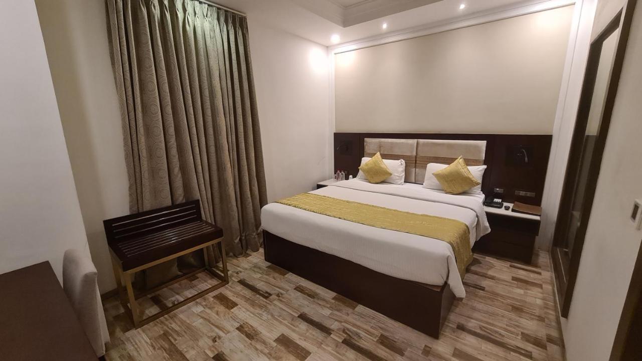Regenta Inn Ranip Amhedabad Dış mekan fotoğraf