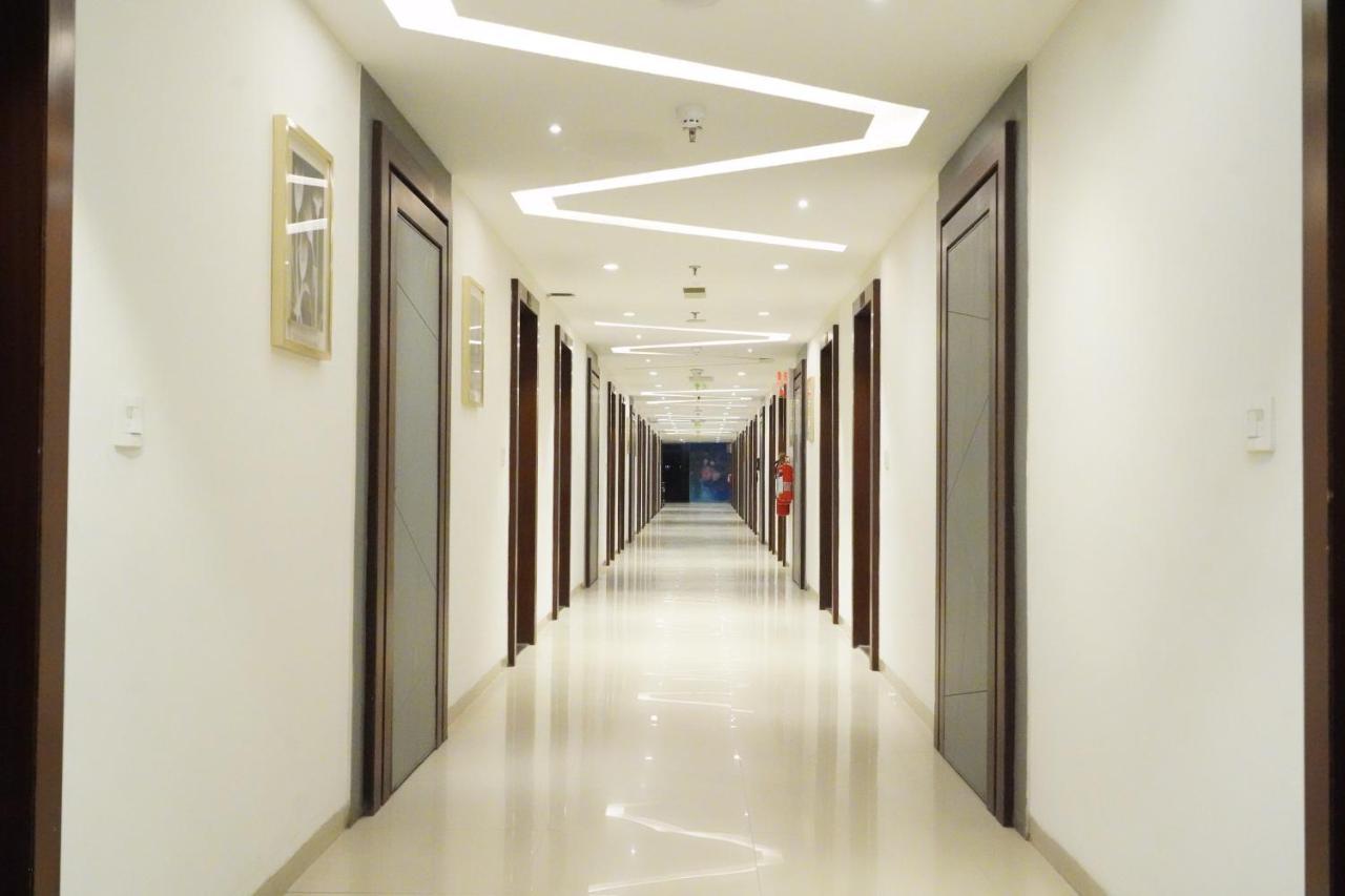 Regenta Inn Ranip Amhedabad Dış mekan fotoğraf