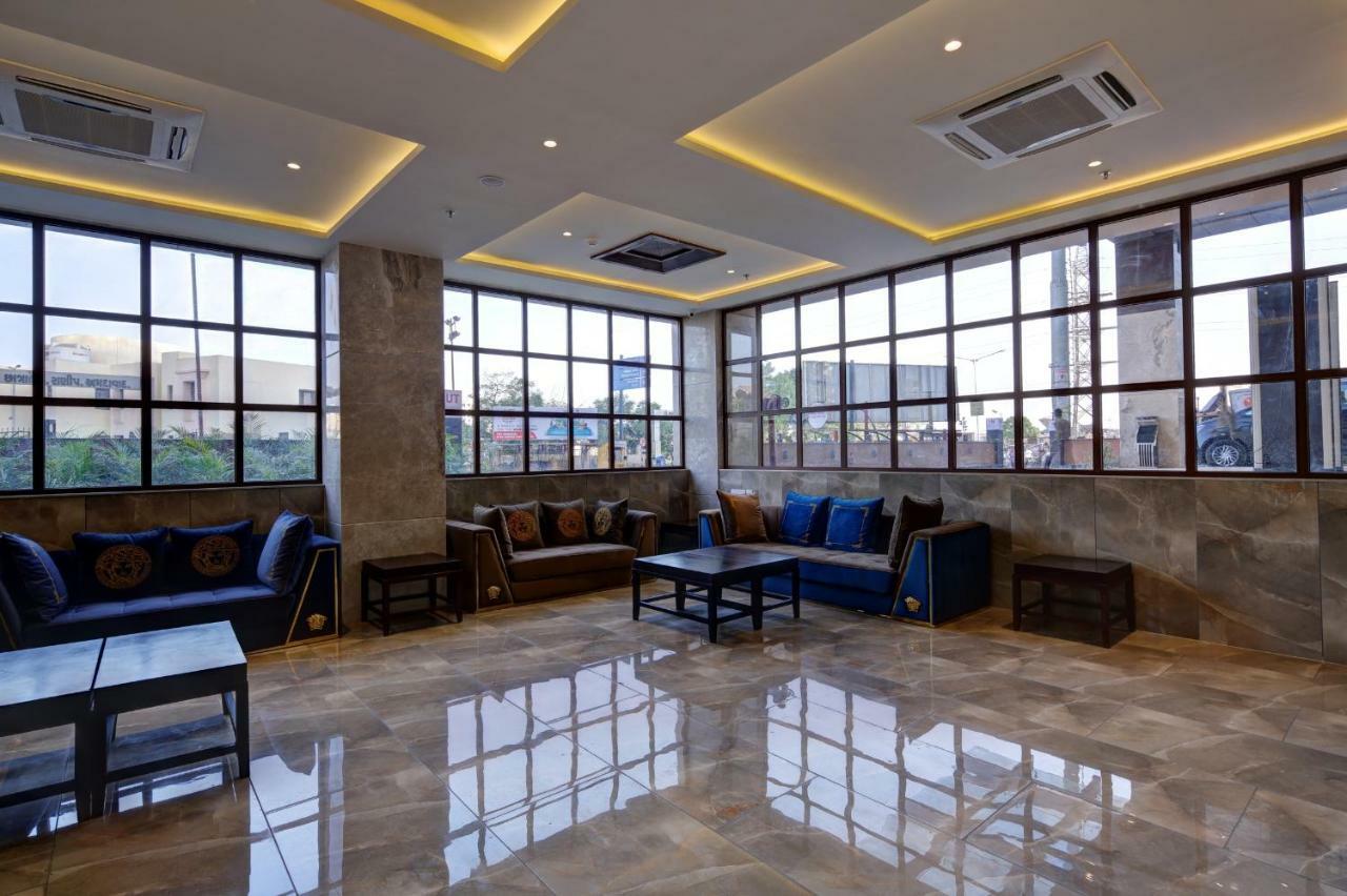 Regenta Inn Ranip Amhedabad Dış mekan fotoğraf