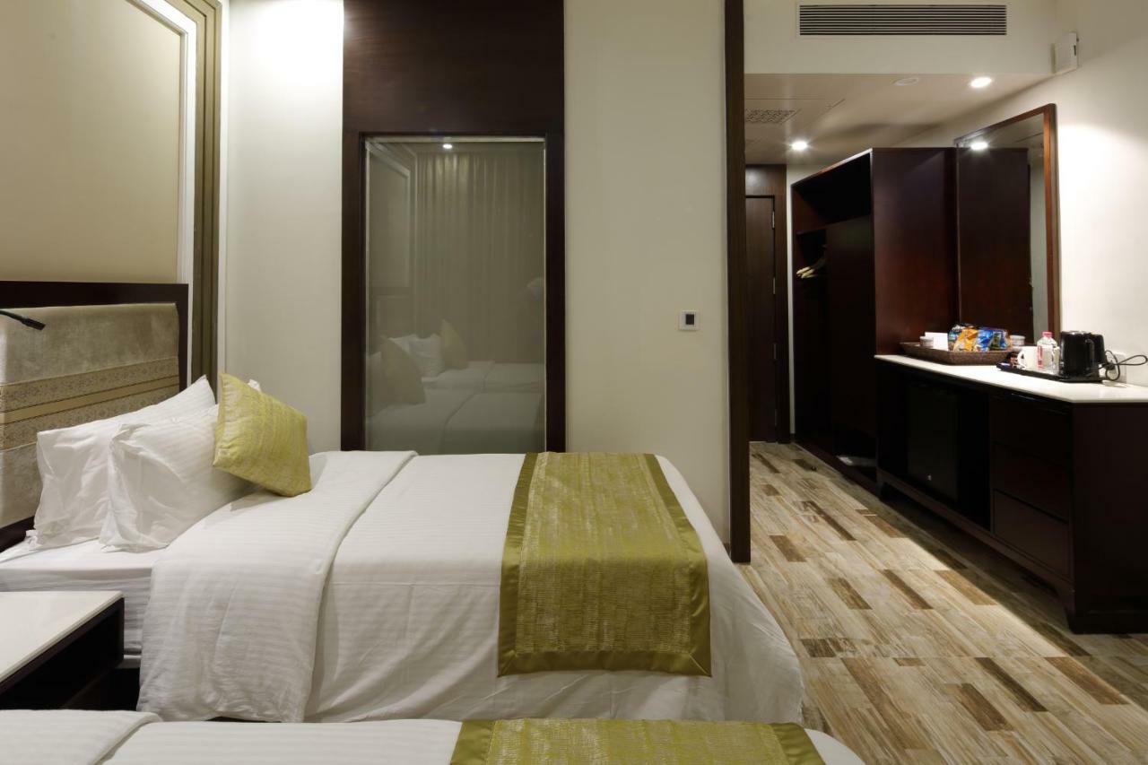 Regenta Inn Ranip Amhedabad Dış mekan fotoğraf